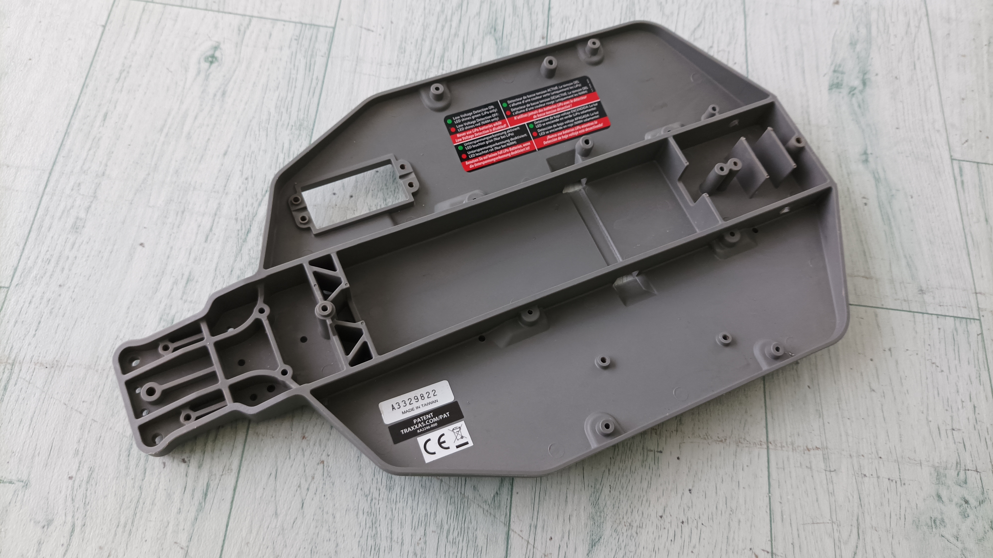 Traxxas Slash 1:10 2WD základní plato - Šasi