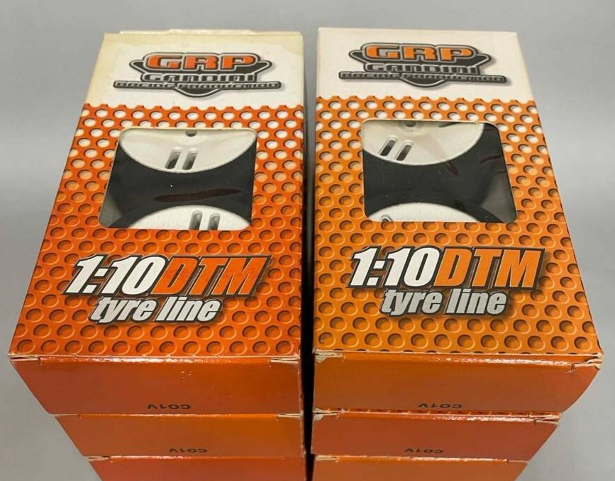 GRP Tyres Mechová kola s diskem 1/10 Plná